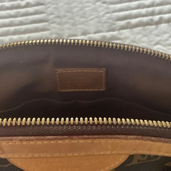 Authentic Louis Vuitton Handbag - Monogram - Picture 7 of 7